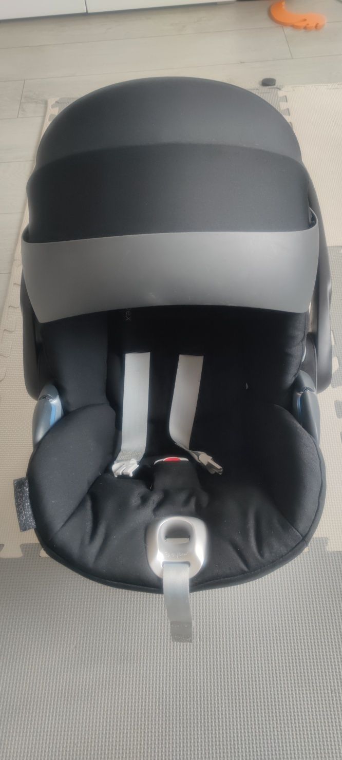 Fotelik nosidełko Cybex Cloud Z i-Size Deep Black Premium Plus +