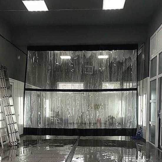 Штори-перегородки з тканини ПВХ для склада/гаража