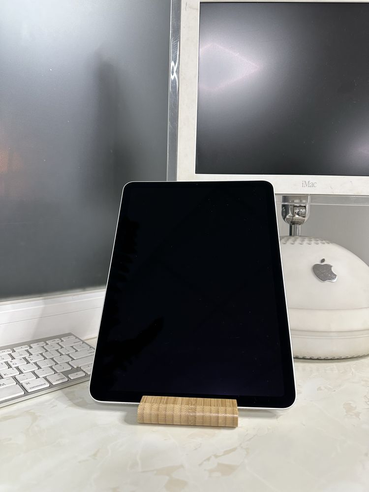 iPad Air 4 2021 256Gb Silver WiFi Гарний Стан Без Ремонтів та обмежень