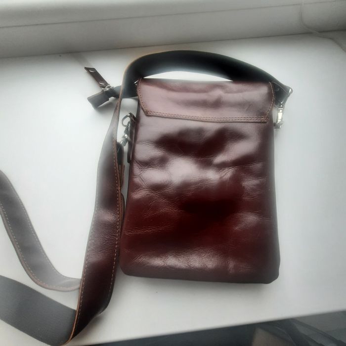 Продам чоловічу шкіряну сумку.