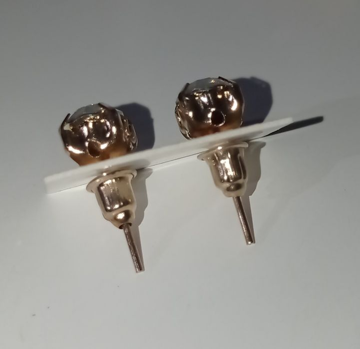 Nowe kolczyki złote z diamenckiem ze stali nierdzewnej wkrętki