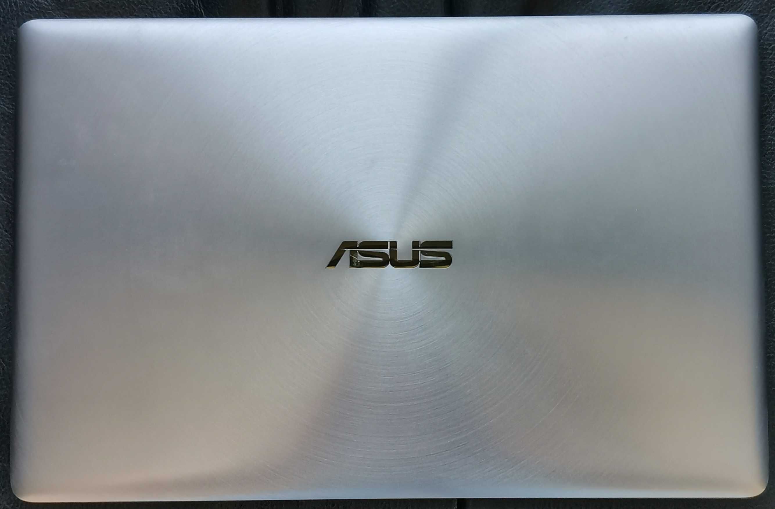 Ноутбук Asus Zenbook  UX390UA