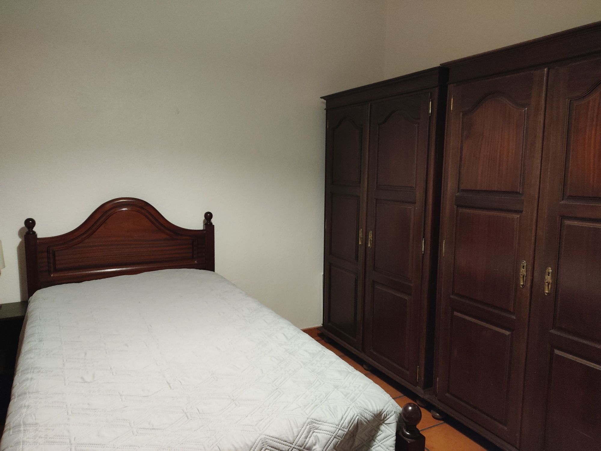 Quarto a raparigas estudantes