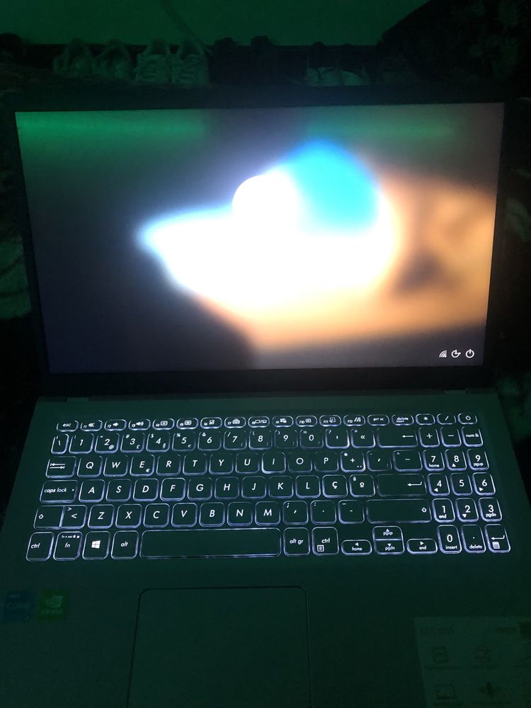 vendo portatil asus usado 1 ano