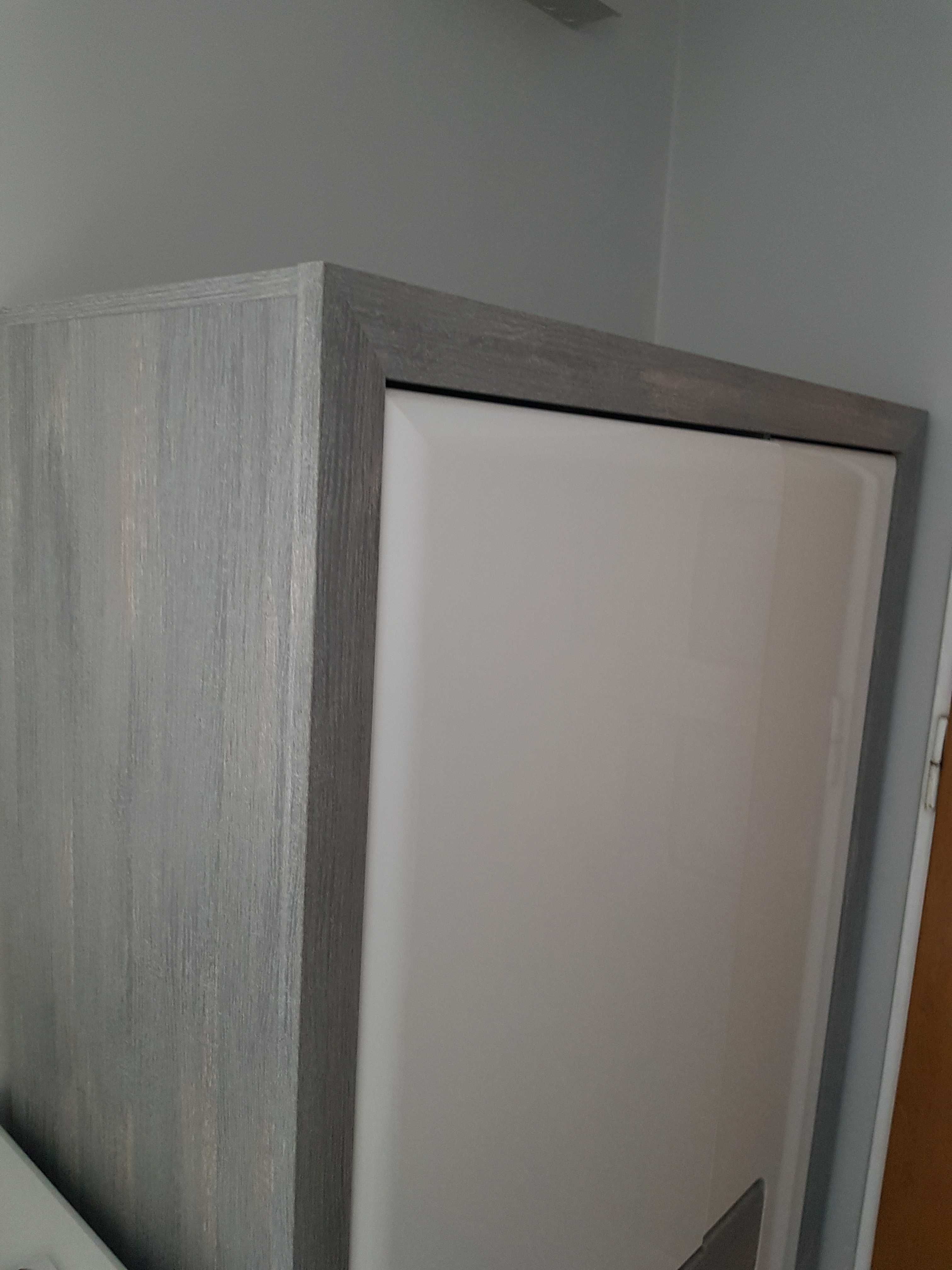 Polecam szafę od mebli systemowych Forte Tomasso : 165x101x42.