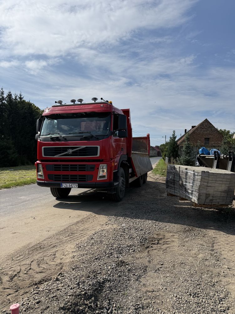 Usługi transportowe wywrotką 15t, hydroburta.