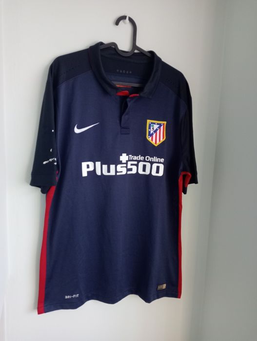 Camisolas de futebol originais e outros produtos para venda