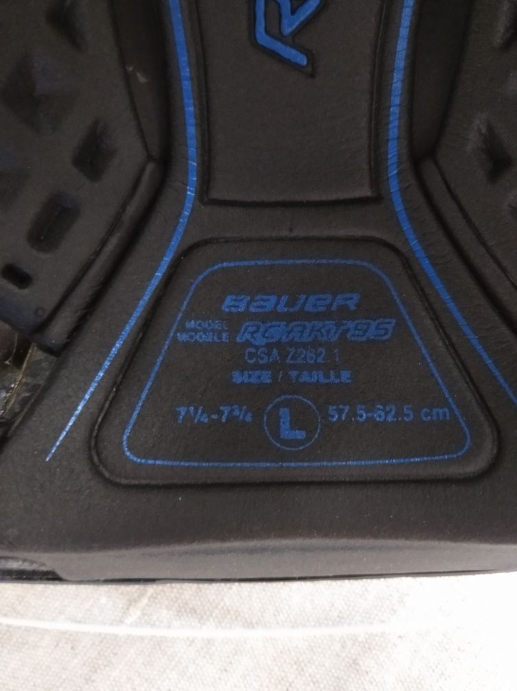 Продам хоккейный шлем Bauer Re-Akt 95