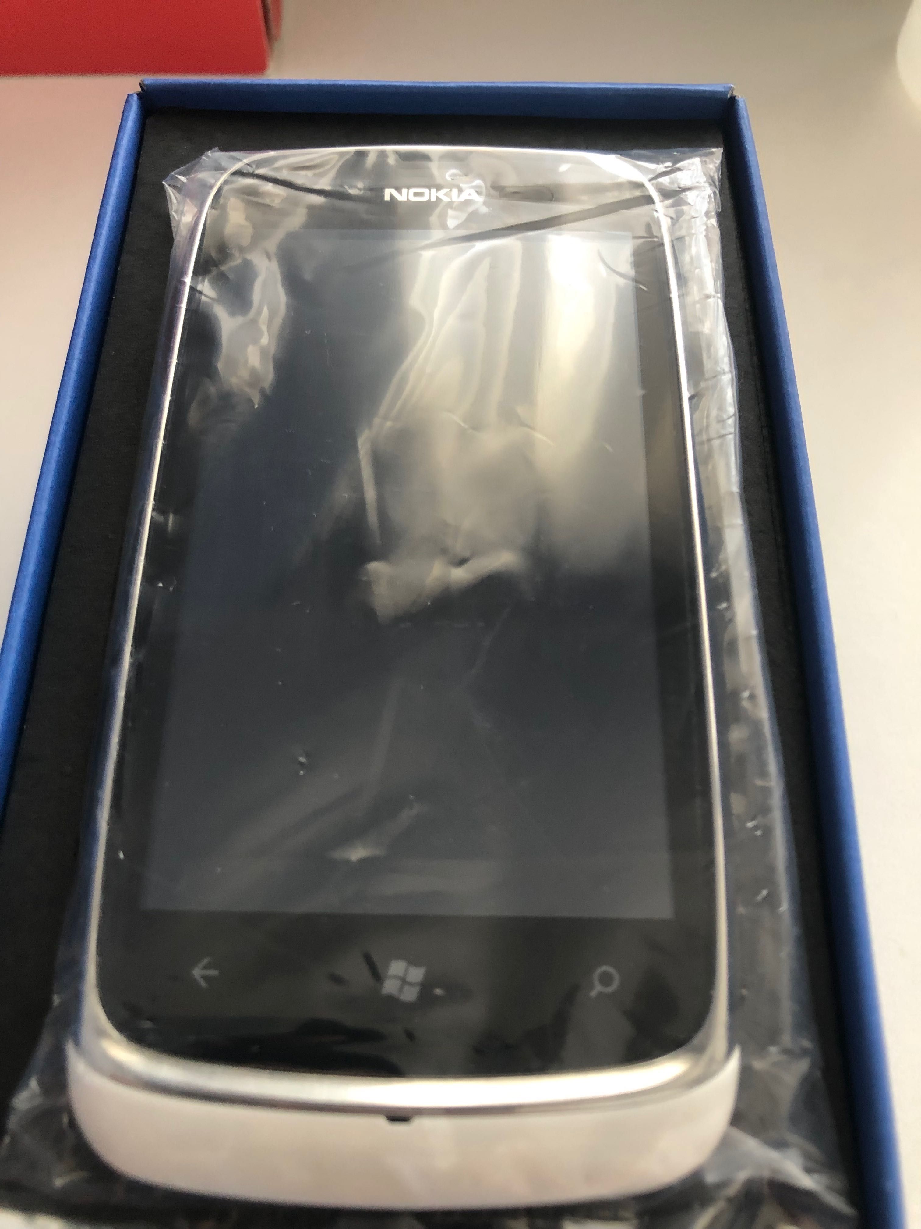 Vendo Nokia Lumia 610