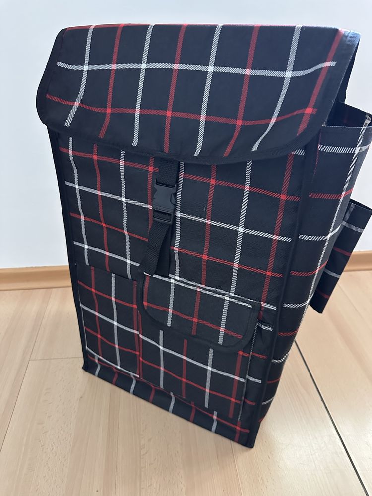 Mala com suporte em formato retangular