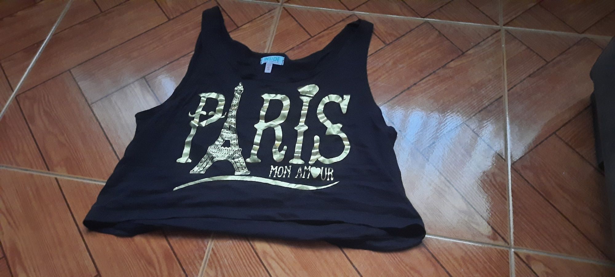 Top preto de Paris