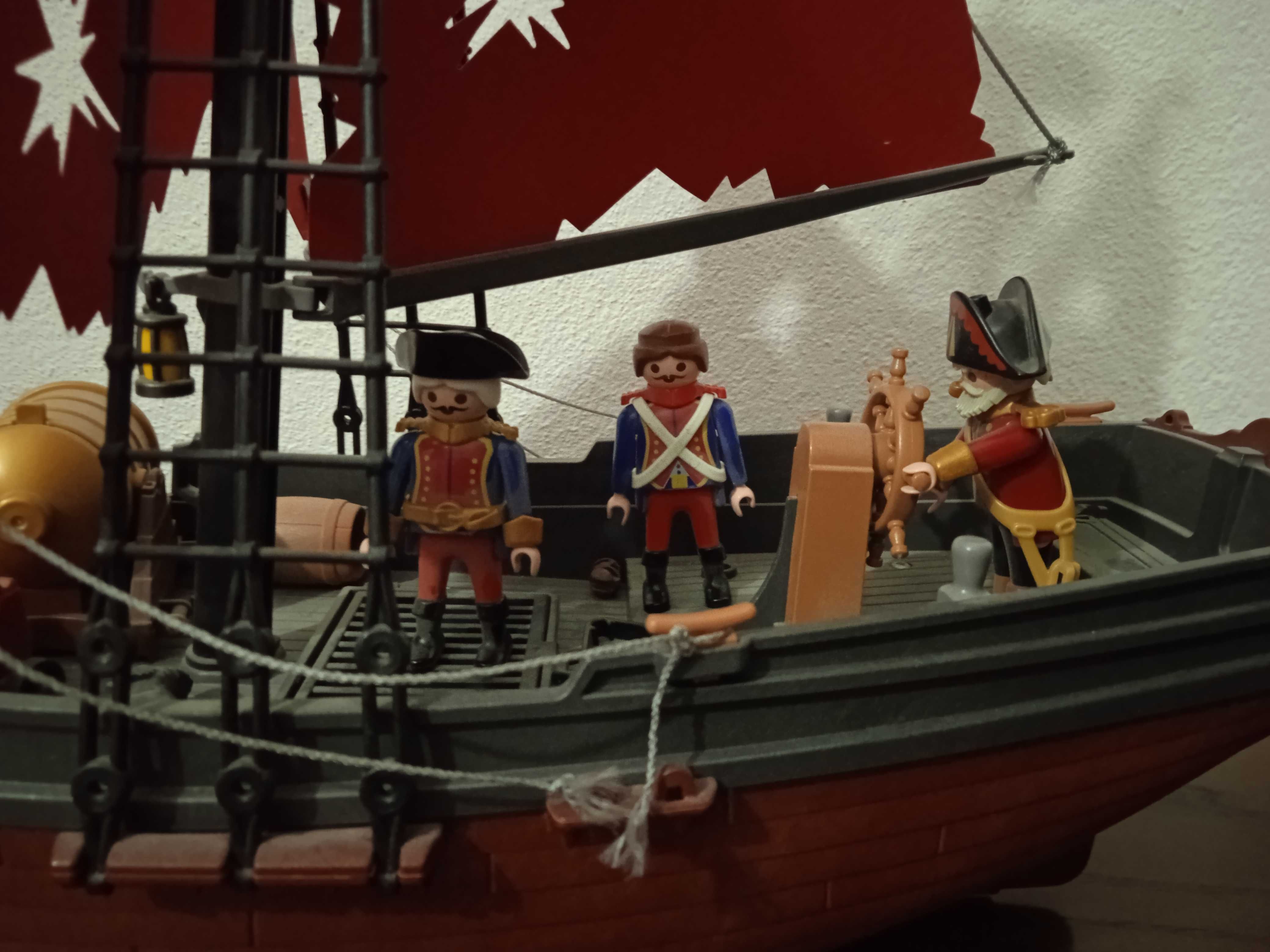 Vendo barco pirata Playmobil usado