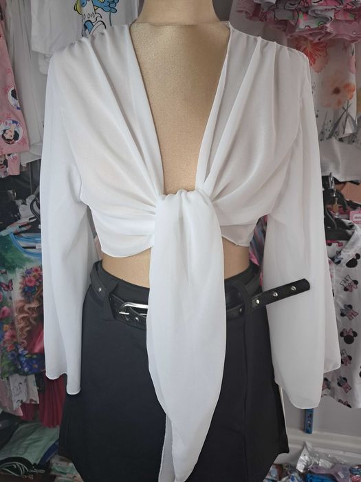 Bkuzka elegancka biala wiazana proszę na priv wysyłać numer bo nie mog