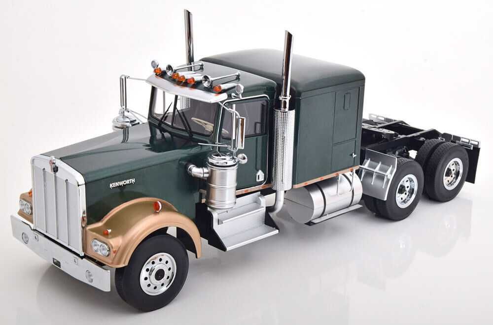 Kenworth W900 truck Dark green Road Kings 1:18