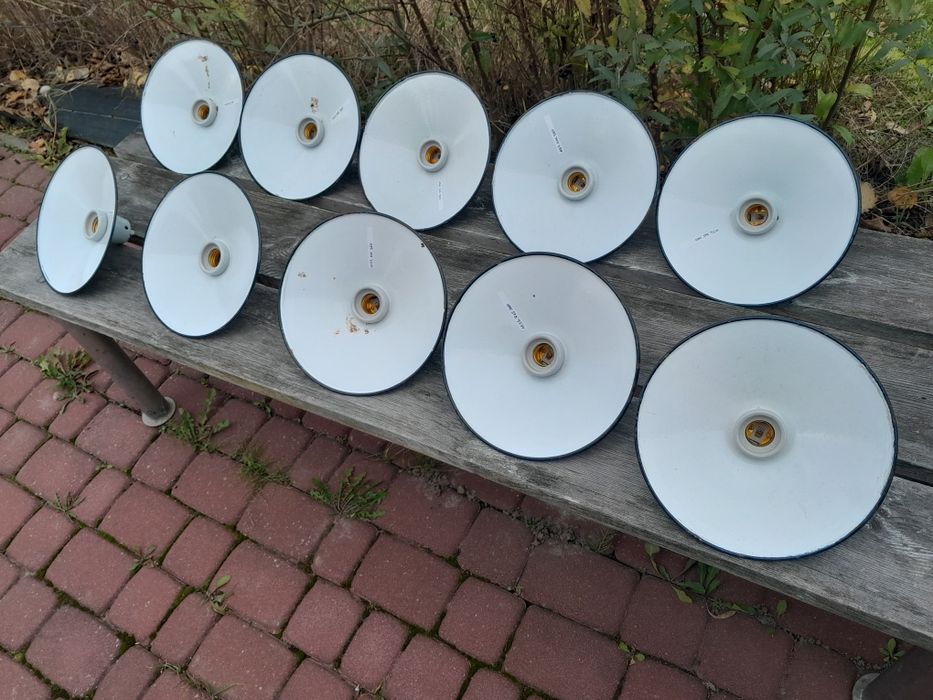 Stary klosz PRL, lampa emaliowana, 10 szt.