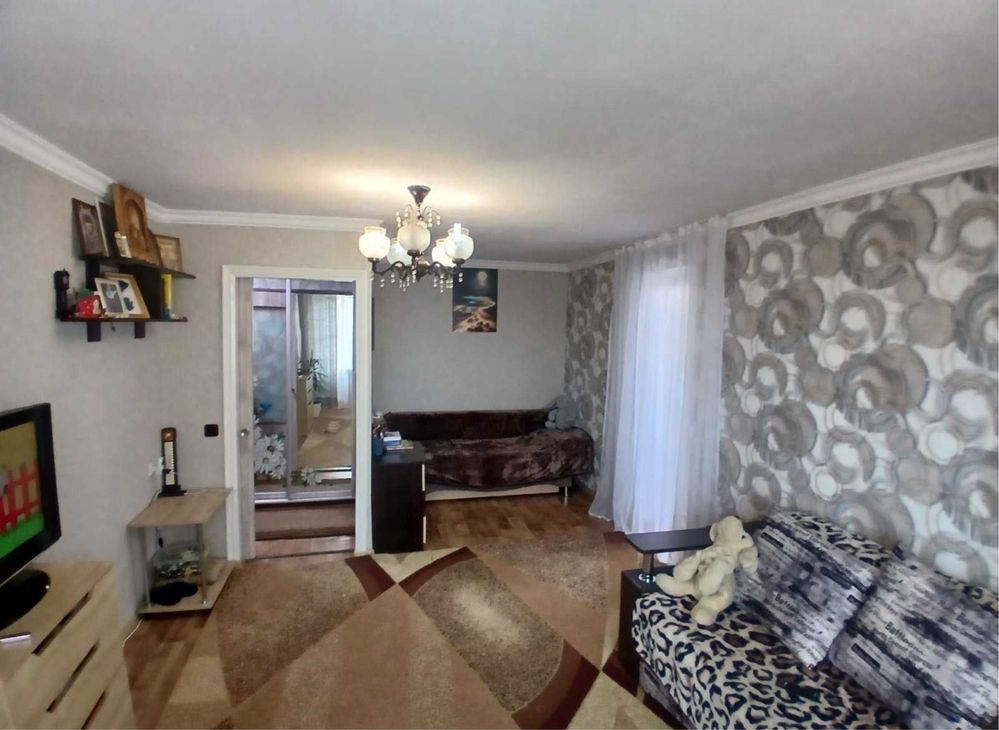 Великогабаритна 1к з АГО на Жадова(Державності), поруч АТБ