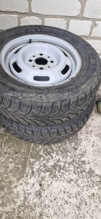 Продам 2 колеса  на ВАЗ  р13