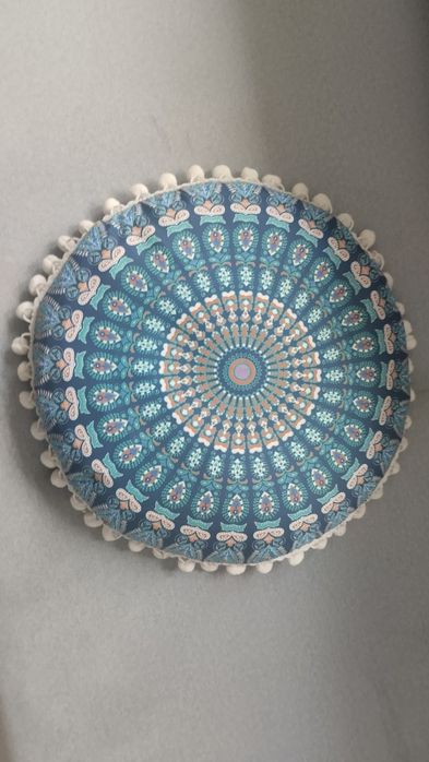 Pufa/poduszka medytacyjna z mandalą