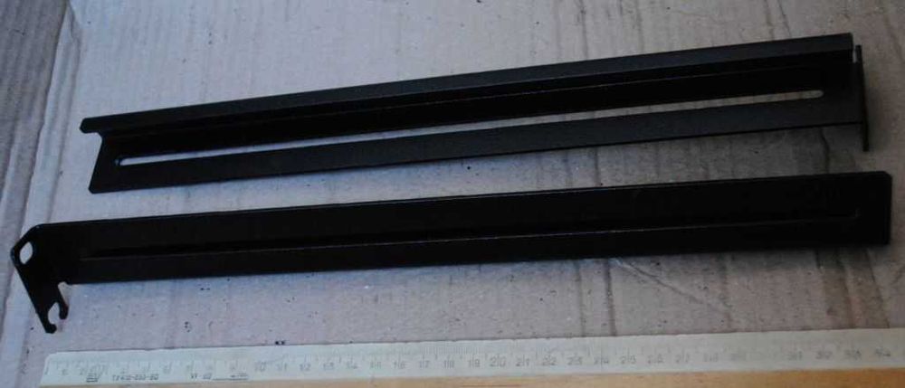 Лапи чорні для стаціонарної серверної полиці, в комплекті 2 шт