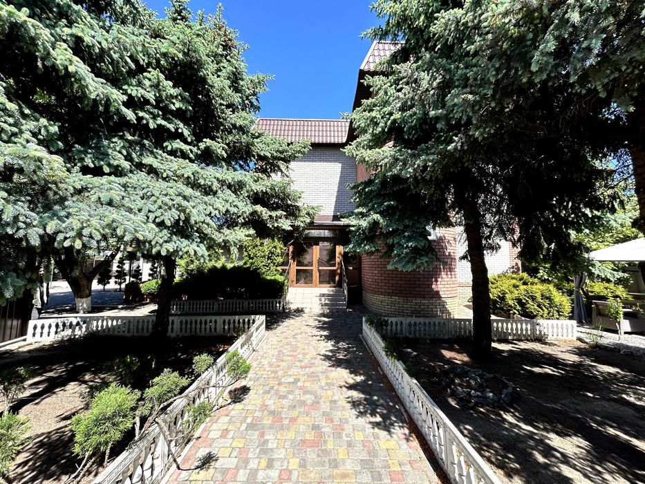 Продам або здам в оренду будинок в селищі Чаплине