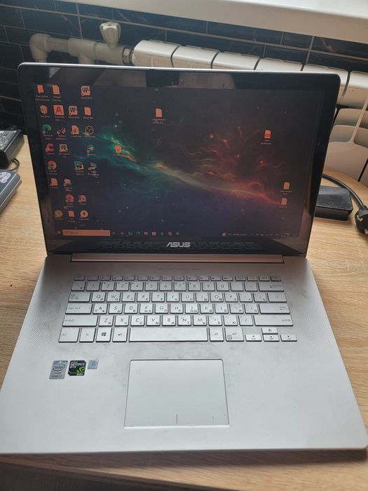 Asus zenbook nx-500 j. 15.6 дюйма. Сенсорный экран.