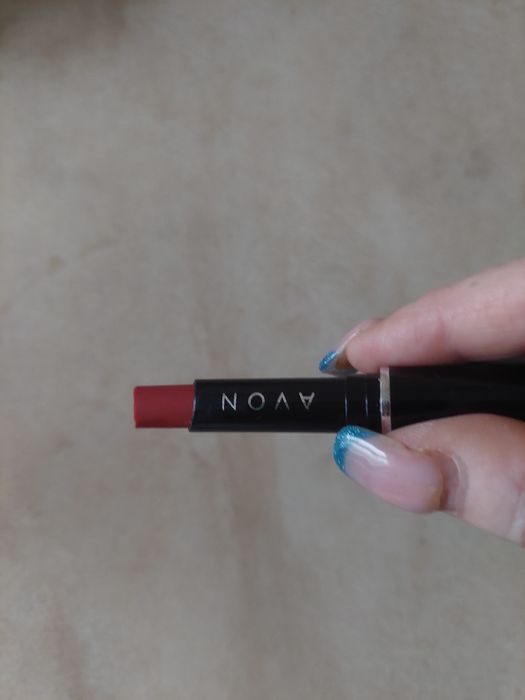 Губная помада для Нее