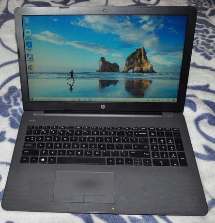 Ноутбук HP 255 G6 15.6"  A6-9220 / RAM 4 ГБ / HDD 500 ГБ/AMD Radeon R2