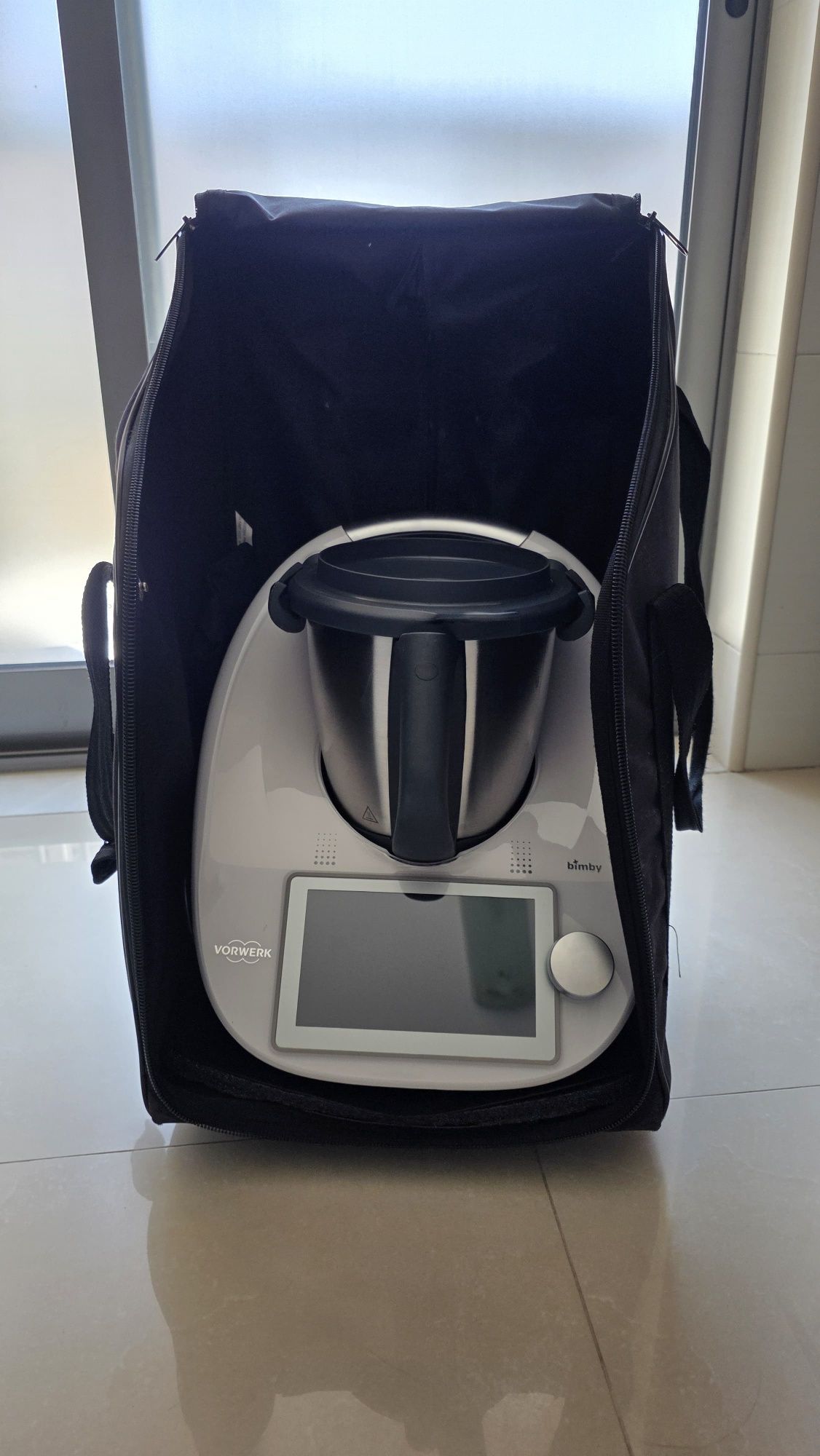 Vendo Bimby TM6 com poucos uso. Acessórios a parte.