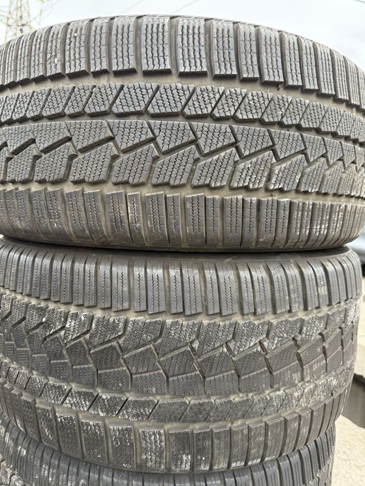 Разноширокие шины комплект 245/40 R20 99V XL 275/35 R20 102V