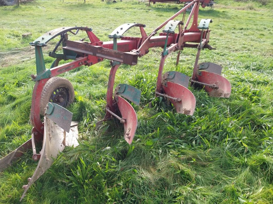 Pług kverneland 4 skibowy zabezpieczenie resorowe