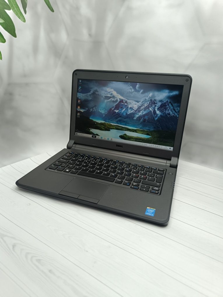 Ноутбук Dell Latitude 3350/i3-5005U/8 ГБ/128 GB/13.2" HD/Гарантія 9 м.