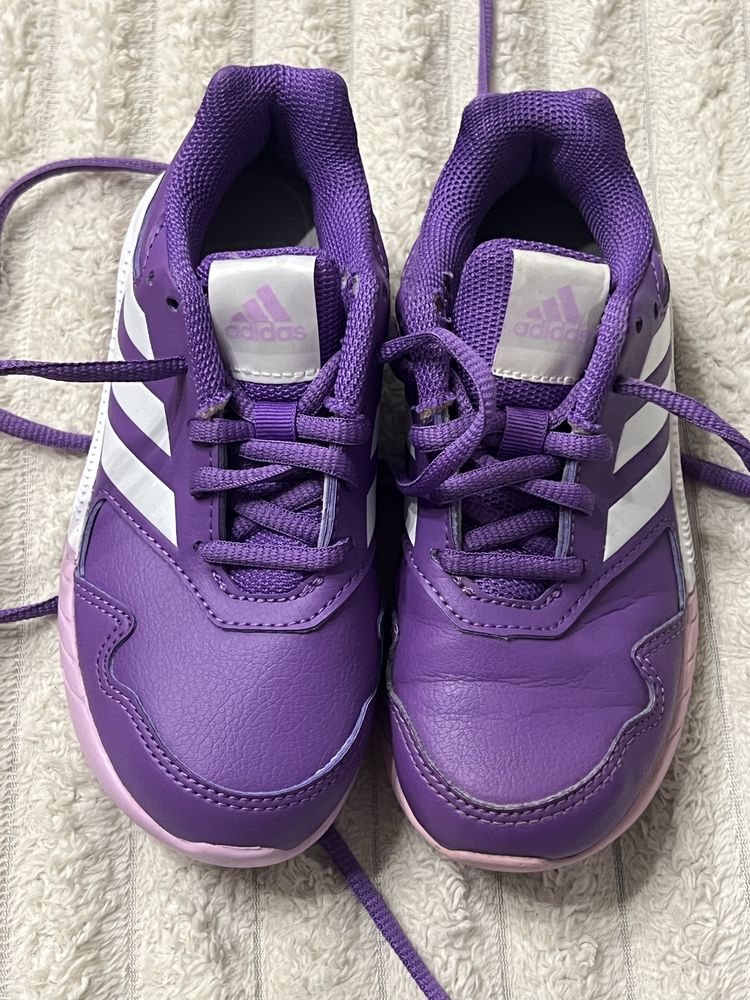 Кроссовки adidas для девочки