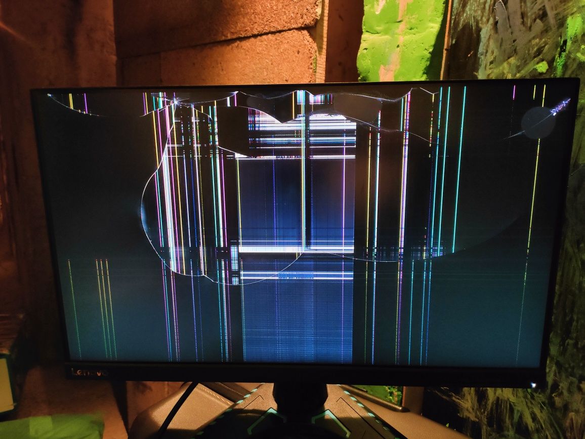 Monitor Lenovo- Uszkodzony