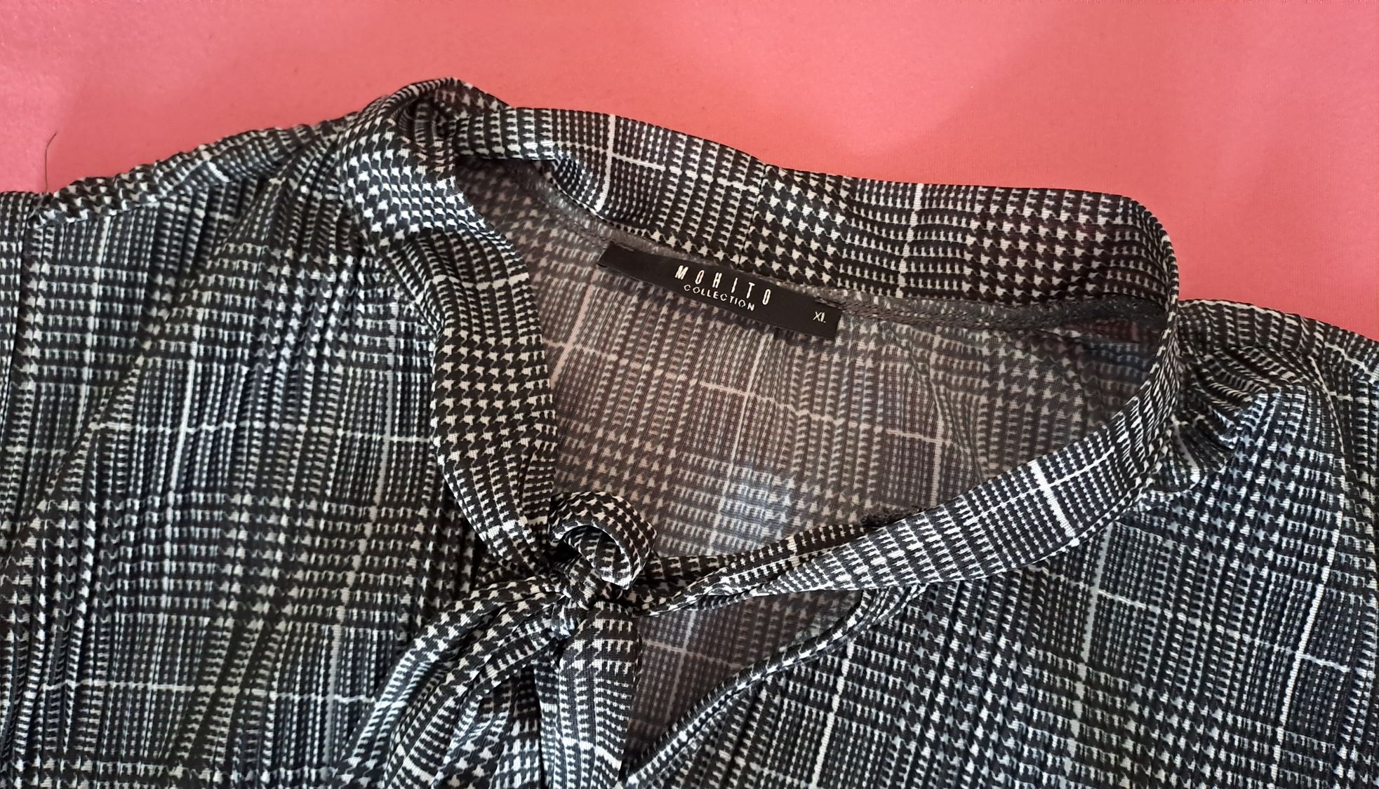 Sukienka Mochito R:XL, podszewka, piękne plisowana
