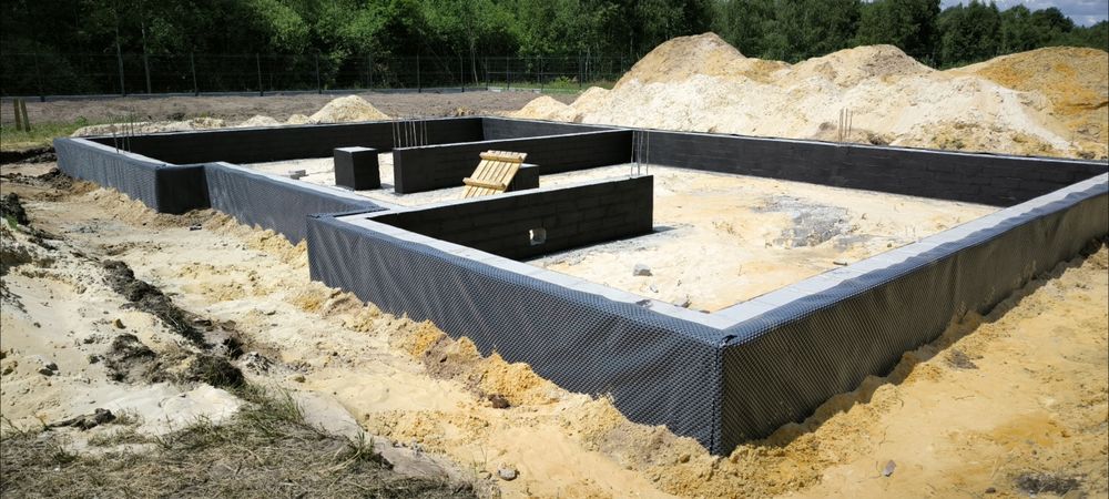 Budowa garażu. Budynek gospodarczy bez pozwolenia.