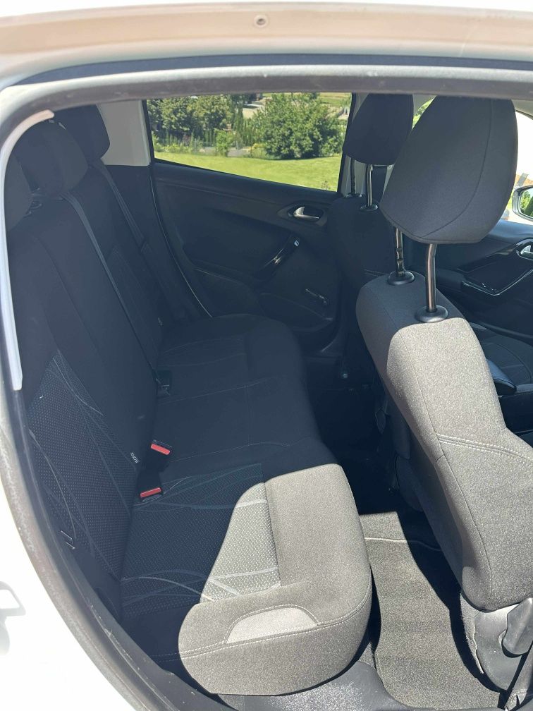 Peugeot 208 1.4 HDi