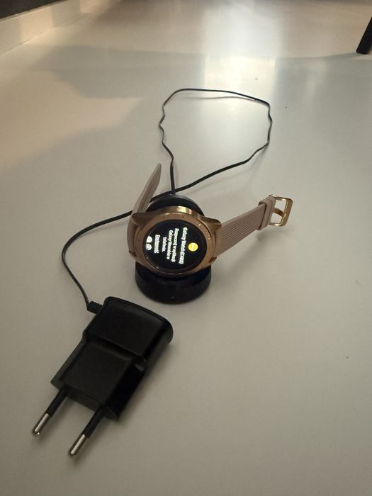Samsung Galaxy Watch 42 mm (SM-R810)