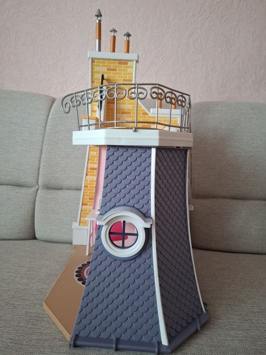 Іграшковий будинок леді баг