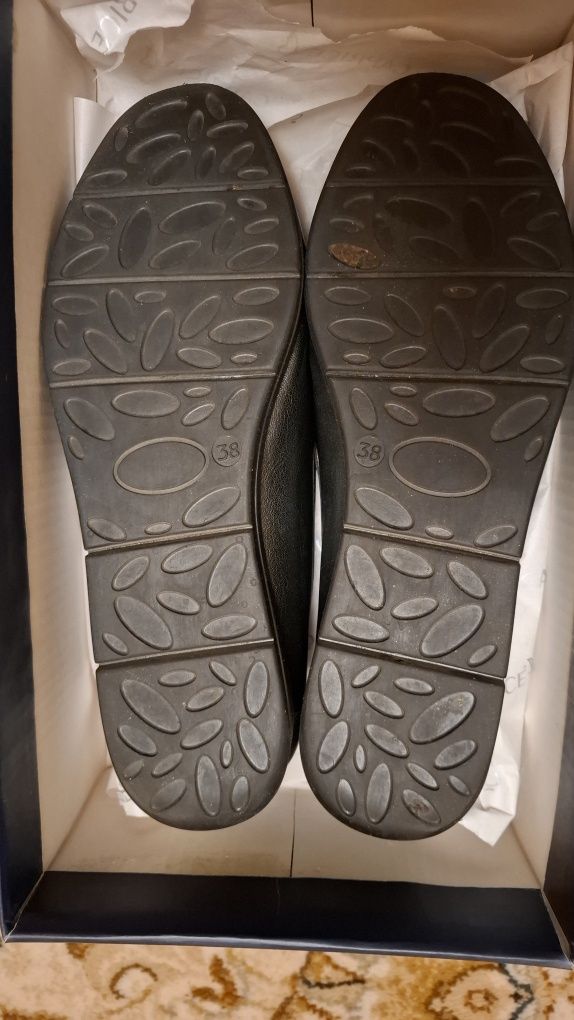 Buty damskie Caprice