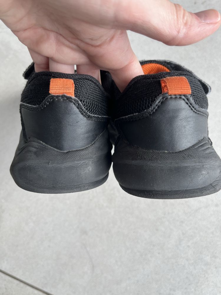 Adidaski Sprandi r.28