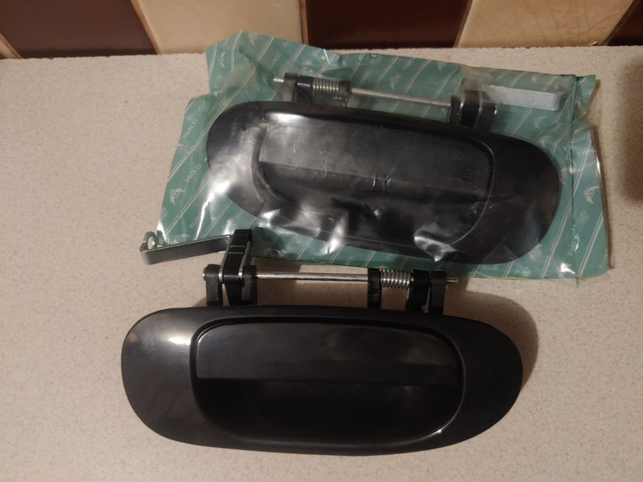 Ручка дверей задня Mitsubishi carisma, space star