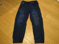 Spodnie jeans dla chłopca 122 jak nowe