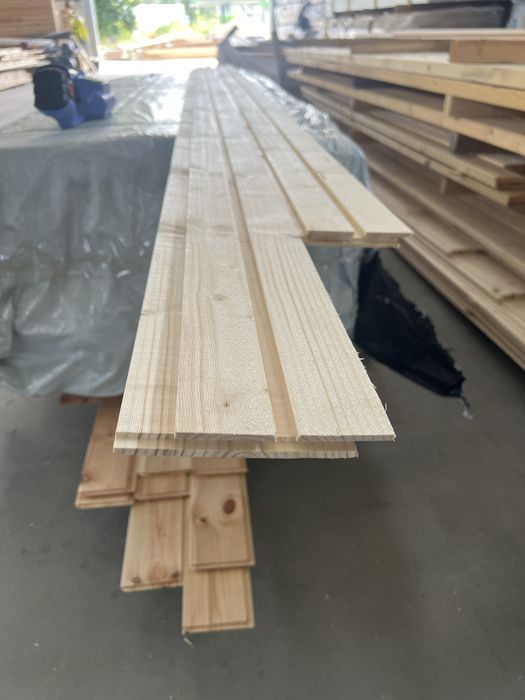 Deska elewacyjna system lamelowe pionowa