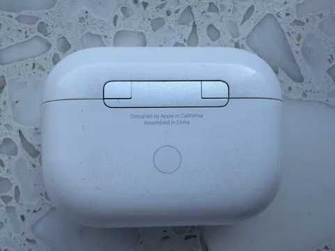 Oryginalne Etui Apple Airpods Pro z Ładowaniem Bezprzewodowym A2190
