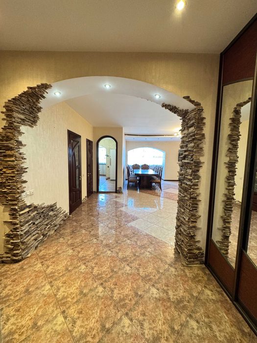 Продаж 3 кімнатної квартири Центр