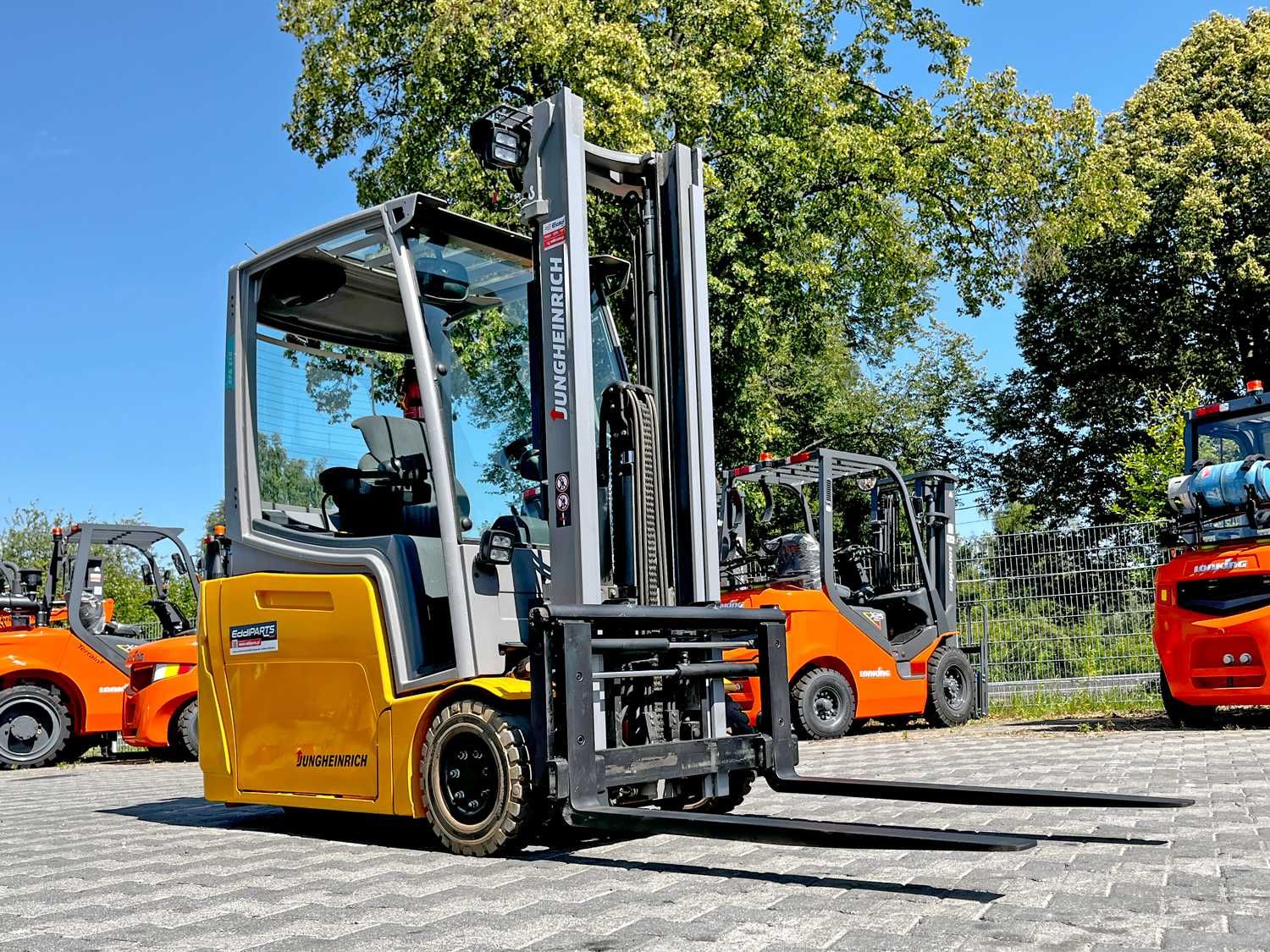 Wózek widłowy elektryczny Jungheinrich EFG216K 3,3m duplex wolny skok