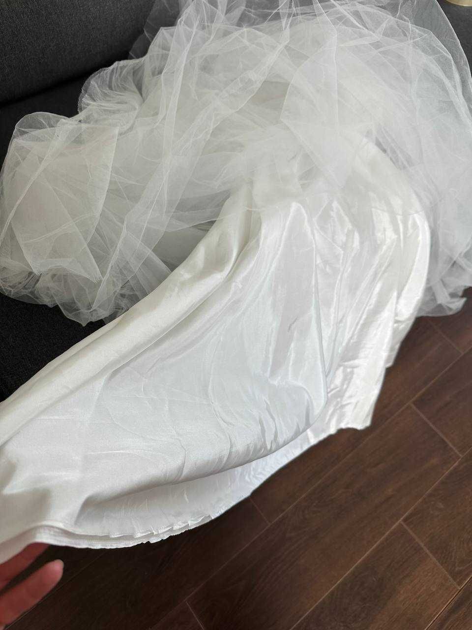 Сукня святкова на дівчинку, зріст 122-134 см