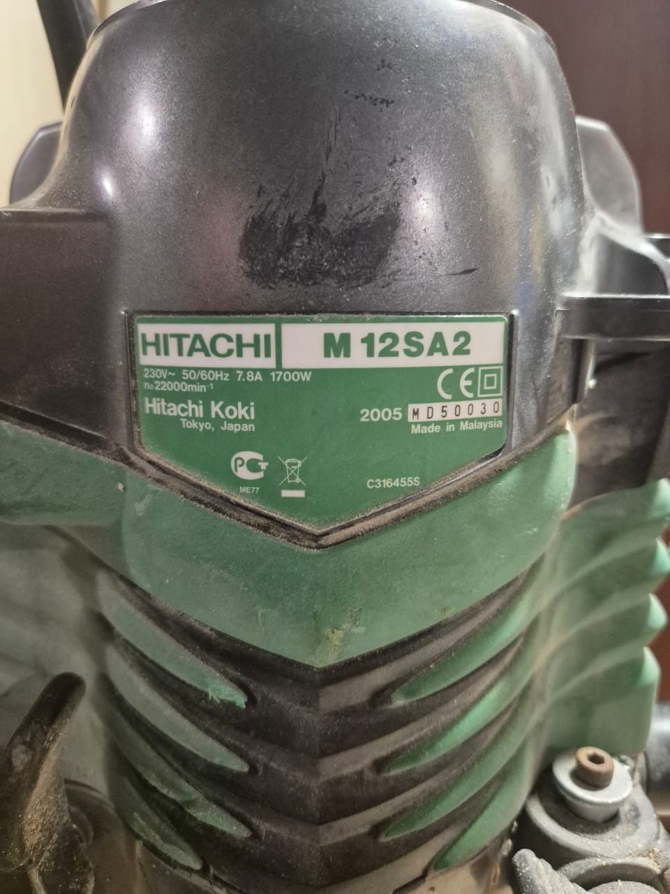 Фрезер Hitachi Koki M12SA2