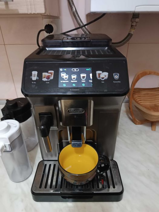 Кавомашина DELONGHI Eletta Explore ECAM450.86.T б/у стан новій