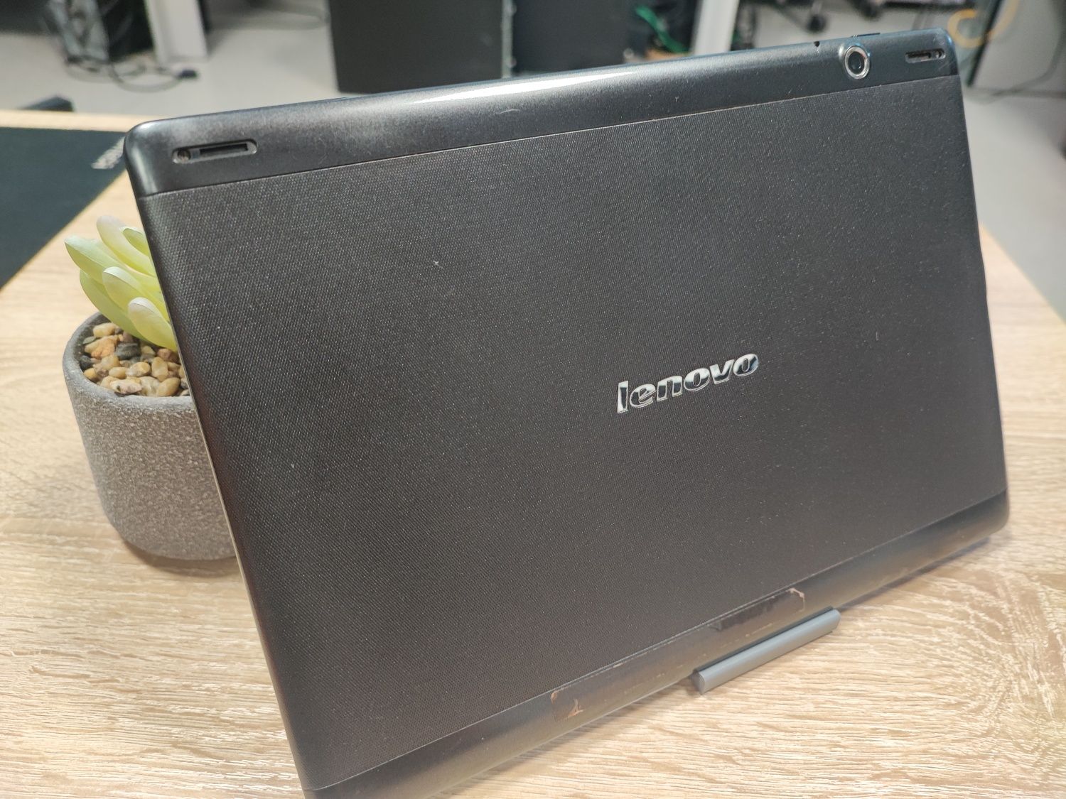 Планшет Lenovo S6000-H